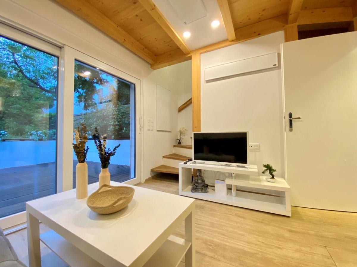 Charming Townhouse Directly By Metro Apartman Bécs Kültér fotó