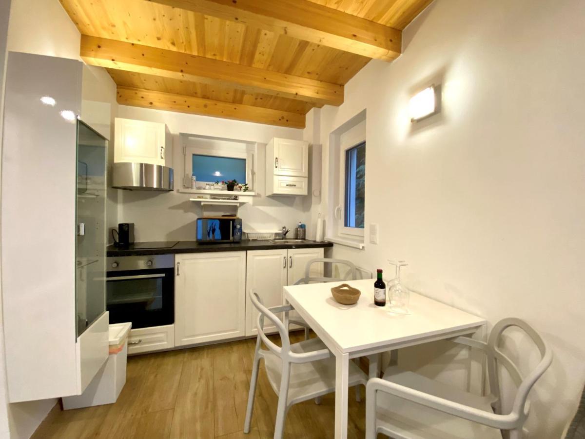 Charming Townhouse Directly By Metro Apartman Bécs Kültér fotó