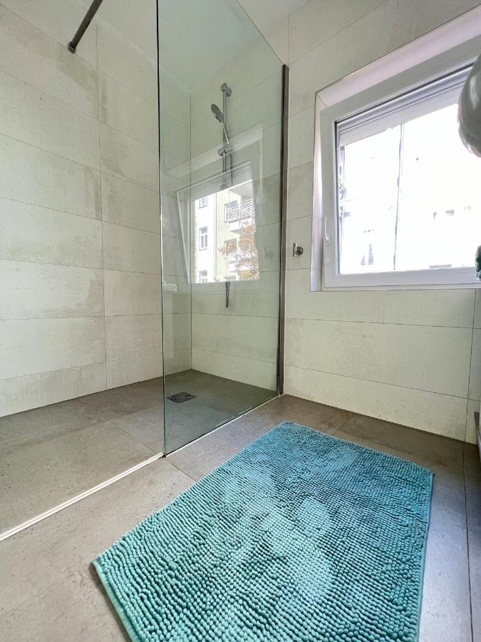 Charming Townhouse Directly By Metro Apartman Bécs Kültér fotó